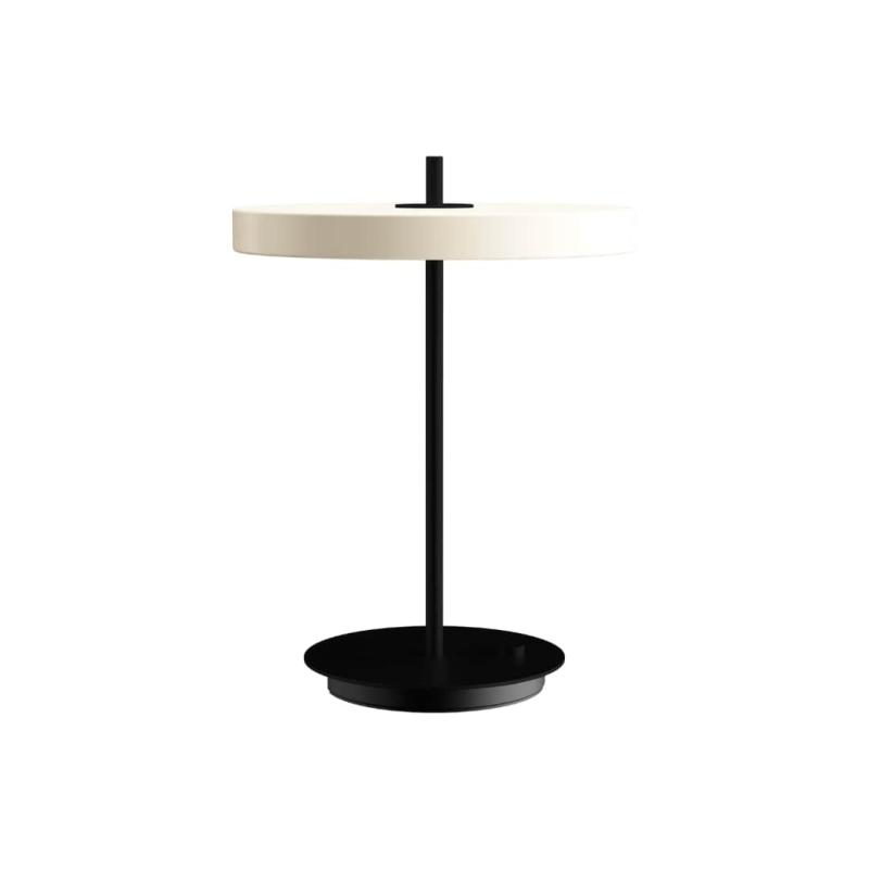 Asteria Bordlampe i Hvid med Sort Base - Elegant Belysning