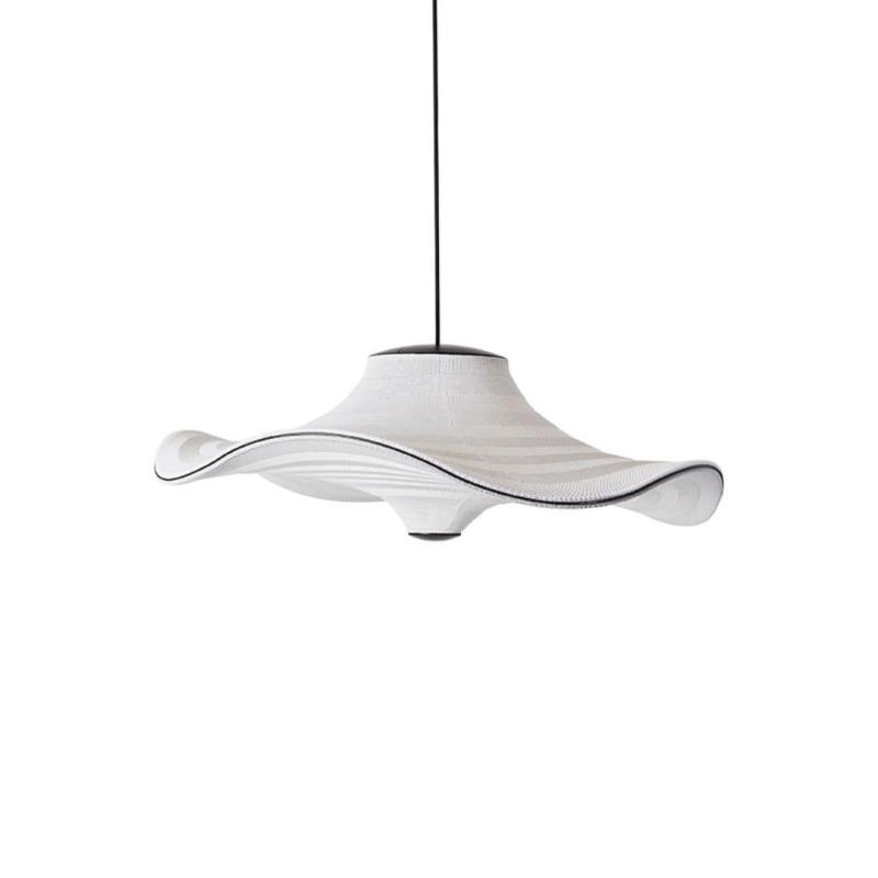 Flying Pendel ø78 i Ivory Hvid - Elegant Belysning