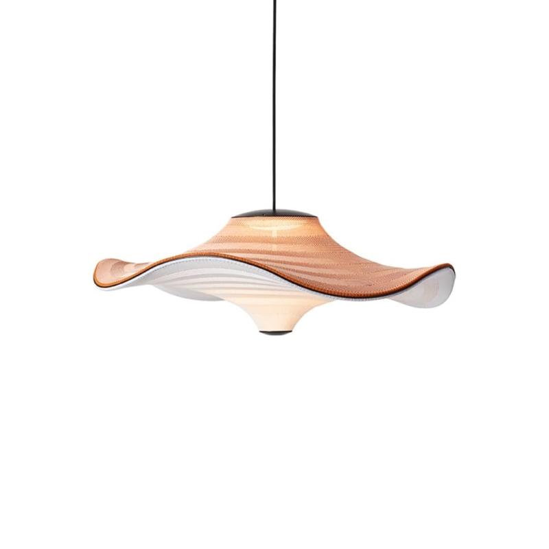 Flying Pendel Ø78 i Lys Terracotta fra Made By Hand