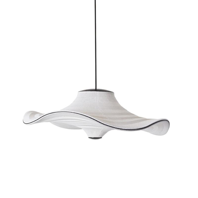 Flying Pendel Ø96 i Ivory Hvid – Elegant Spisebordslampe