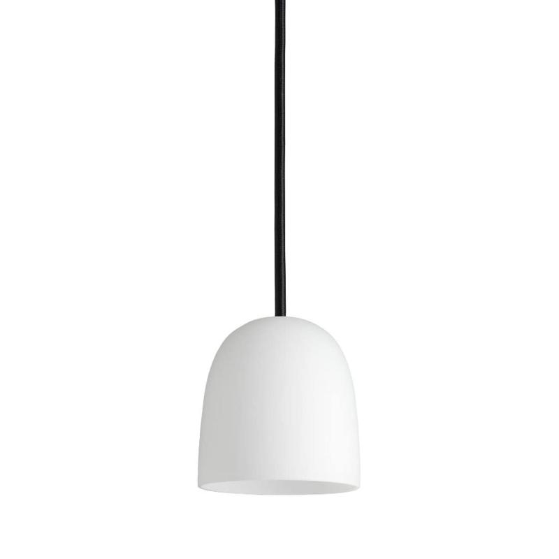 Super 115 Pendel med Sort Ledning - Elegant Design til Spisebordet