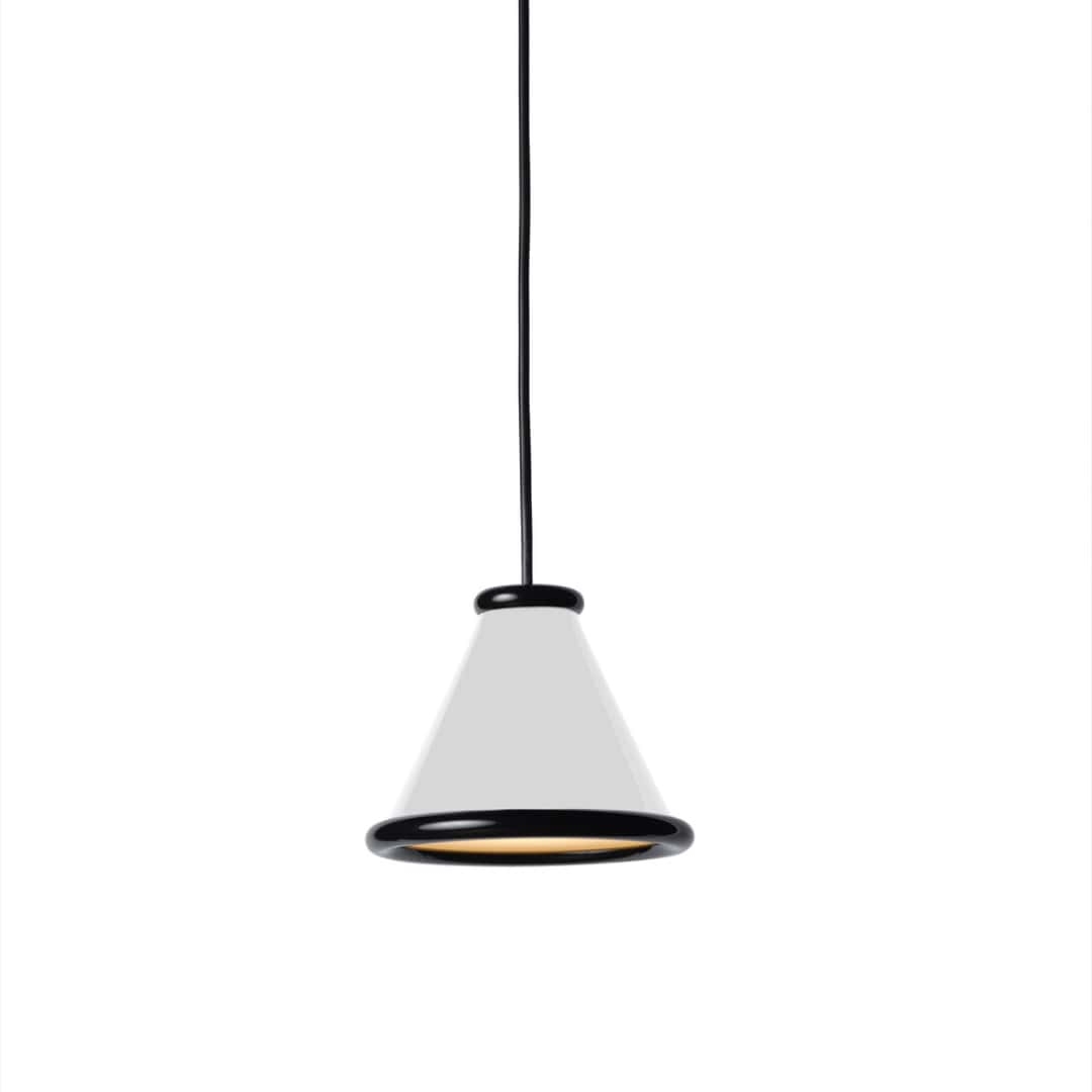 Belle ø15 Pendel Glossy White   Glossy Black     fra Belid